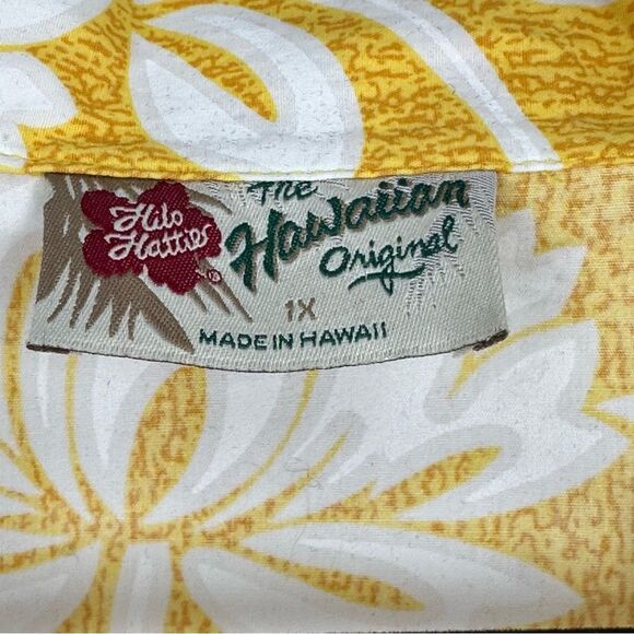 HILO HATTIE Men’s Hibiscus Printed Collared Short Sleeve Button Down Shirt Sz 1X - Picture 4 of 6